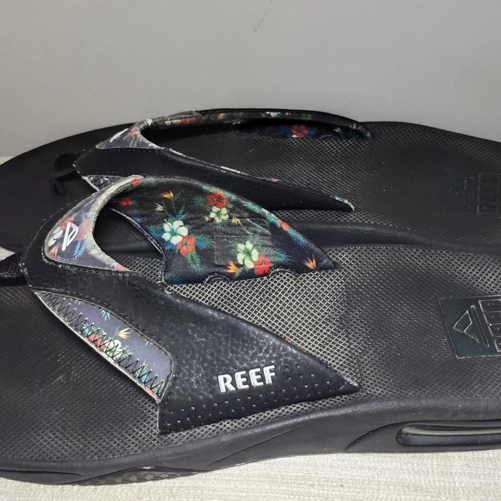 Vintage Reef Men's Fanning Thong Flip Flop Bottle Opener Sandals Floral 12?‎ 04